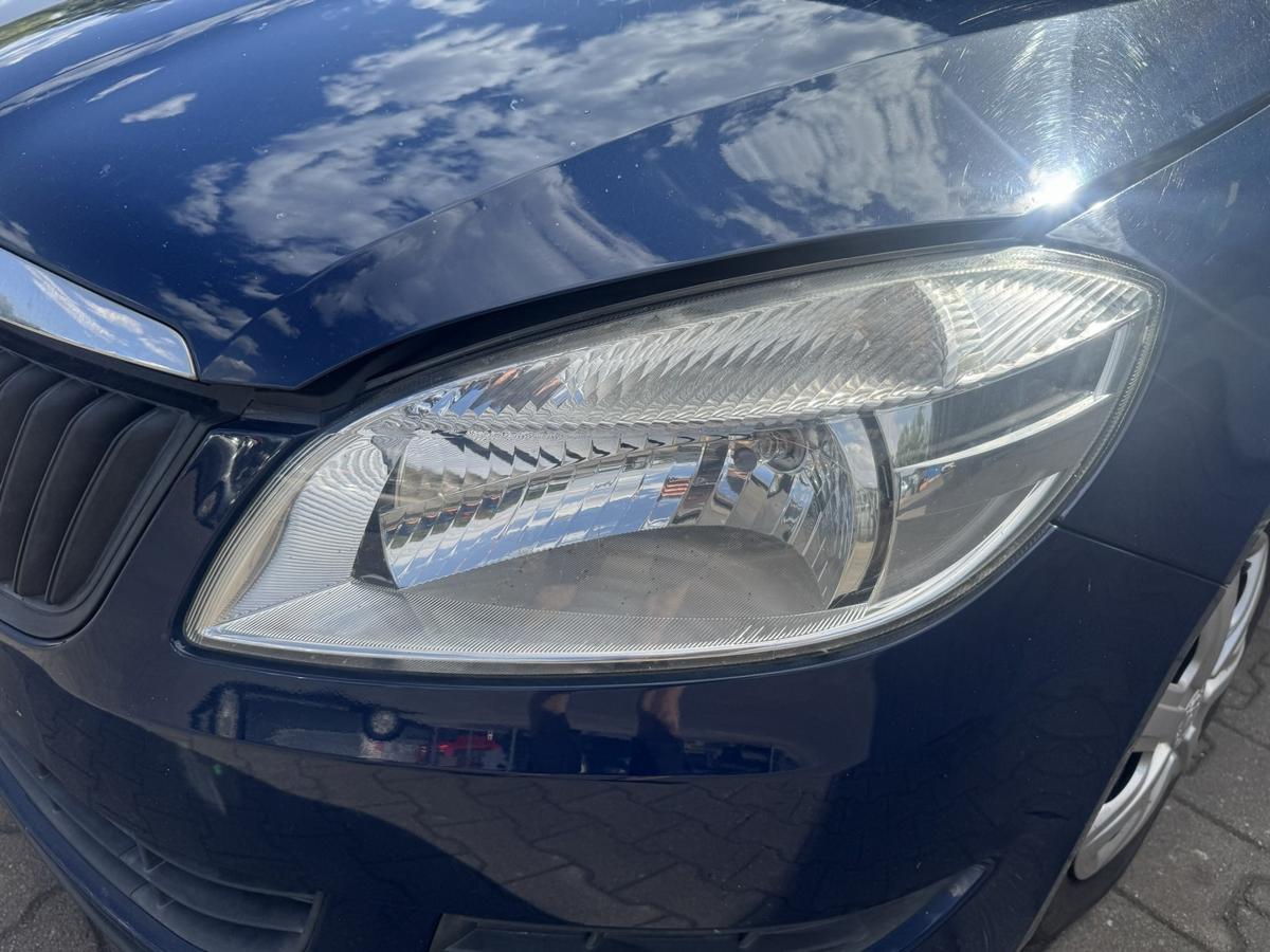 Skoda Fabia 2 5J original Halogenscheinwerfer links H4 Bj.2010